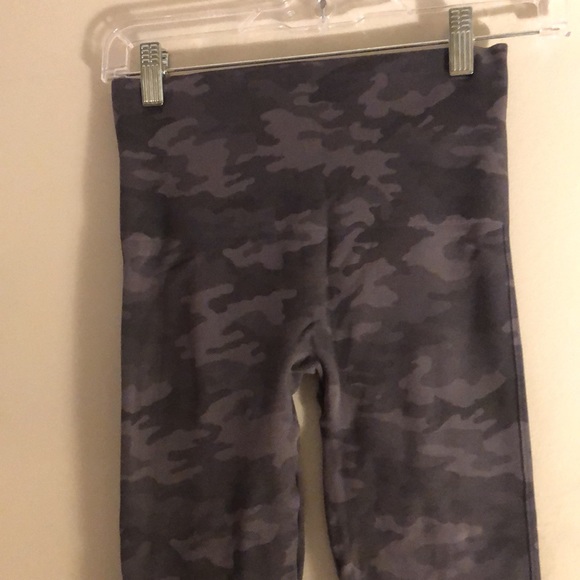 Camo Spanx Leggings - Picture 4 of 4